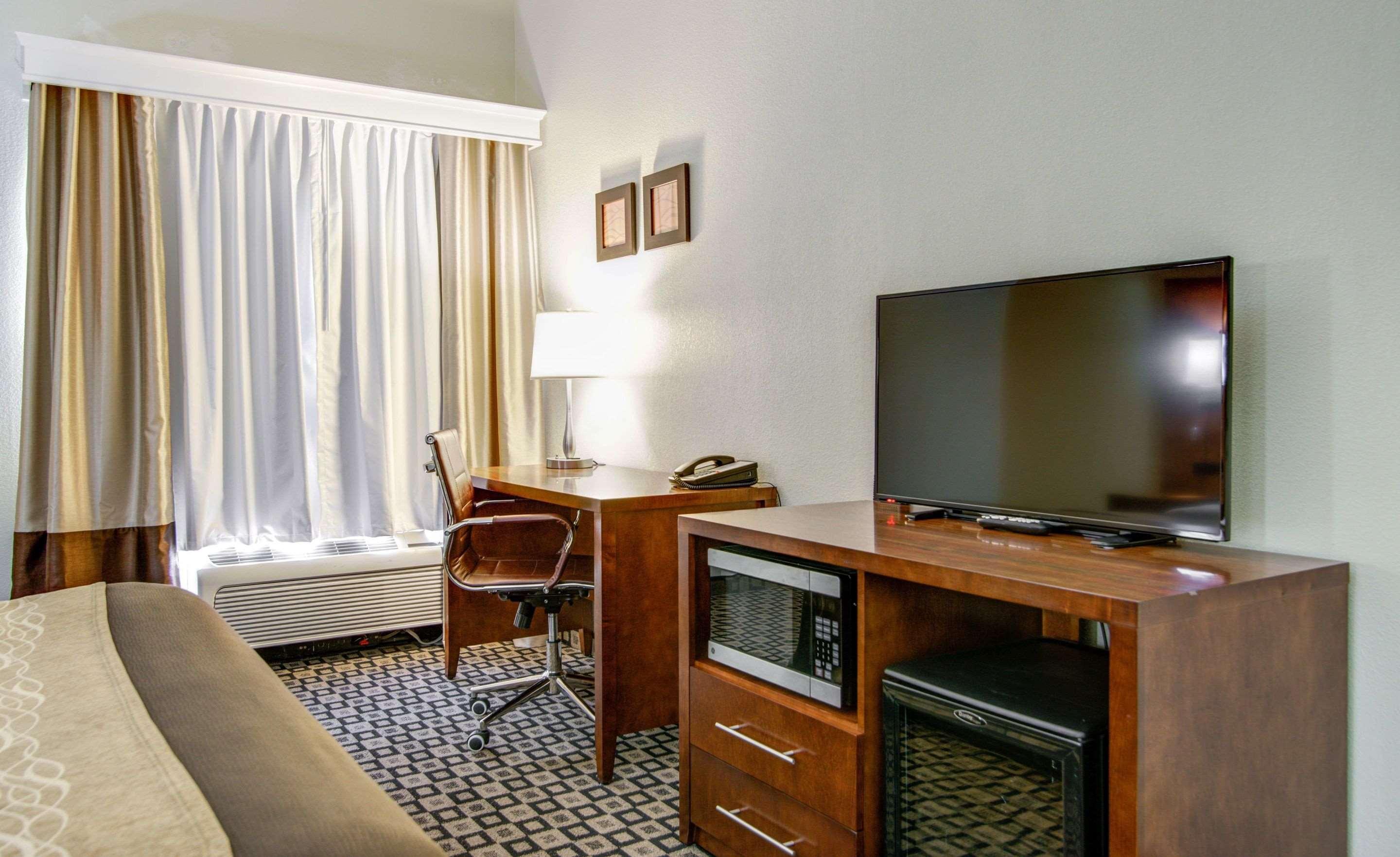 Comfort Inn & Suites Athens Bogart Exterior photo